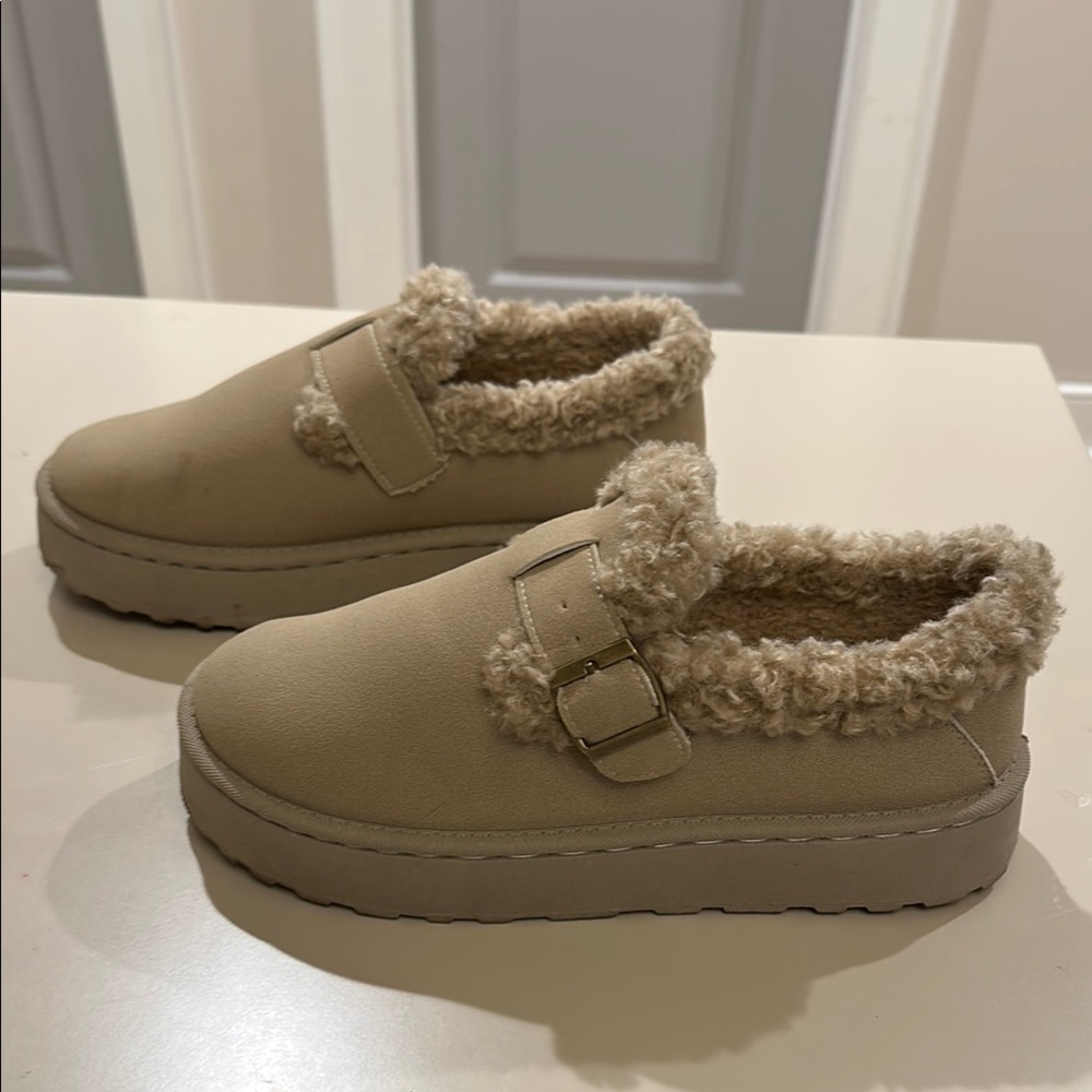 Tan Winter Boots Slippers slip On platform with Faux Fur Lining